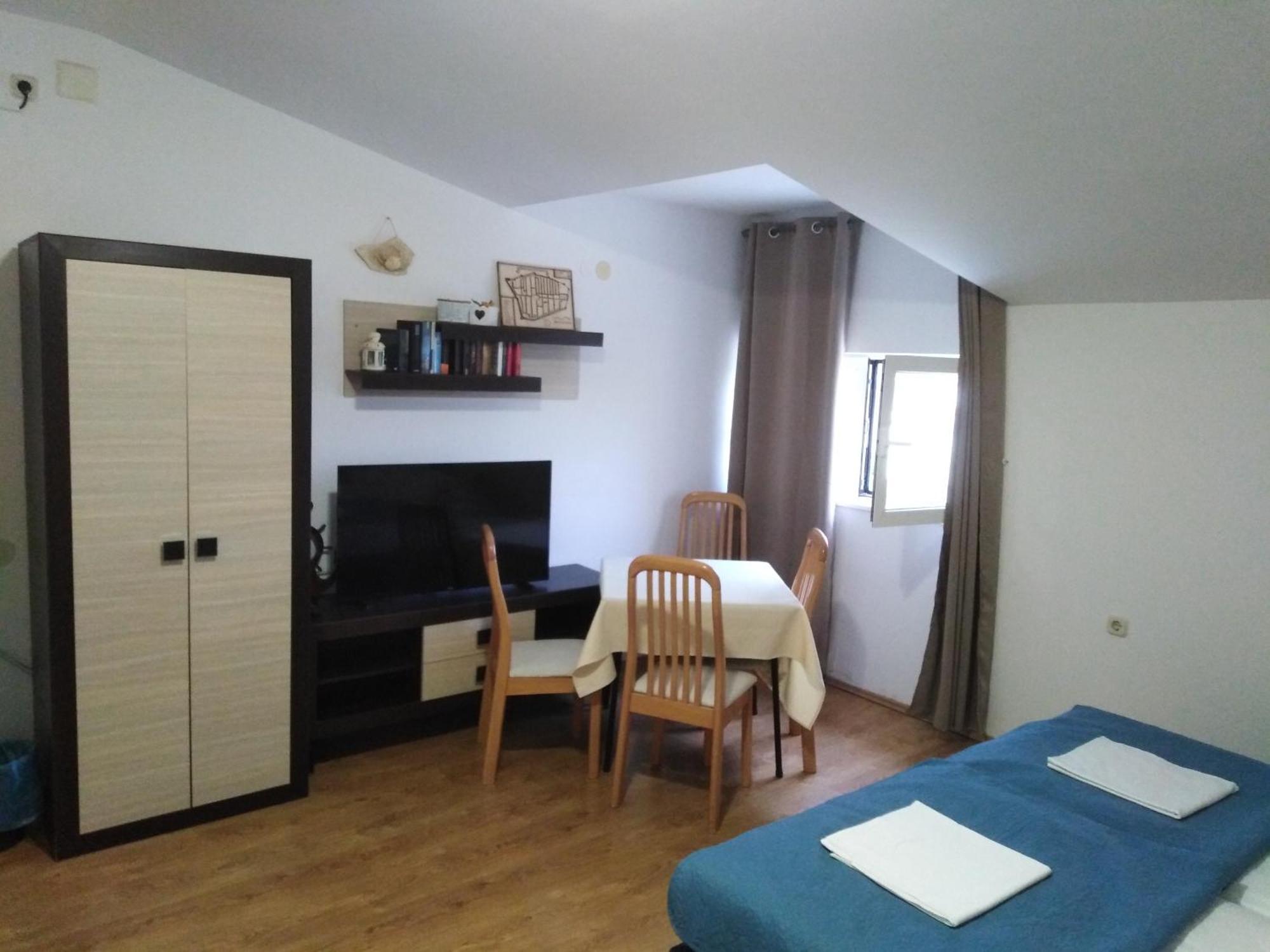 Tonino Apartments パグ エクステリア 写真