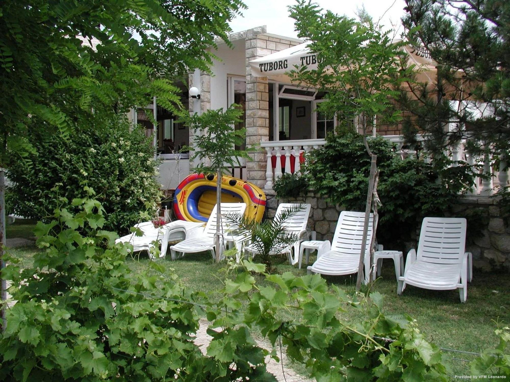 Tonino Apartments パグ エクステリア 写真